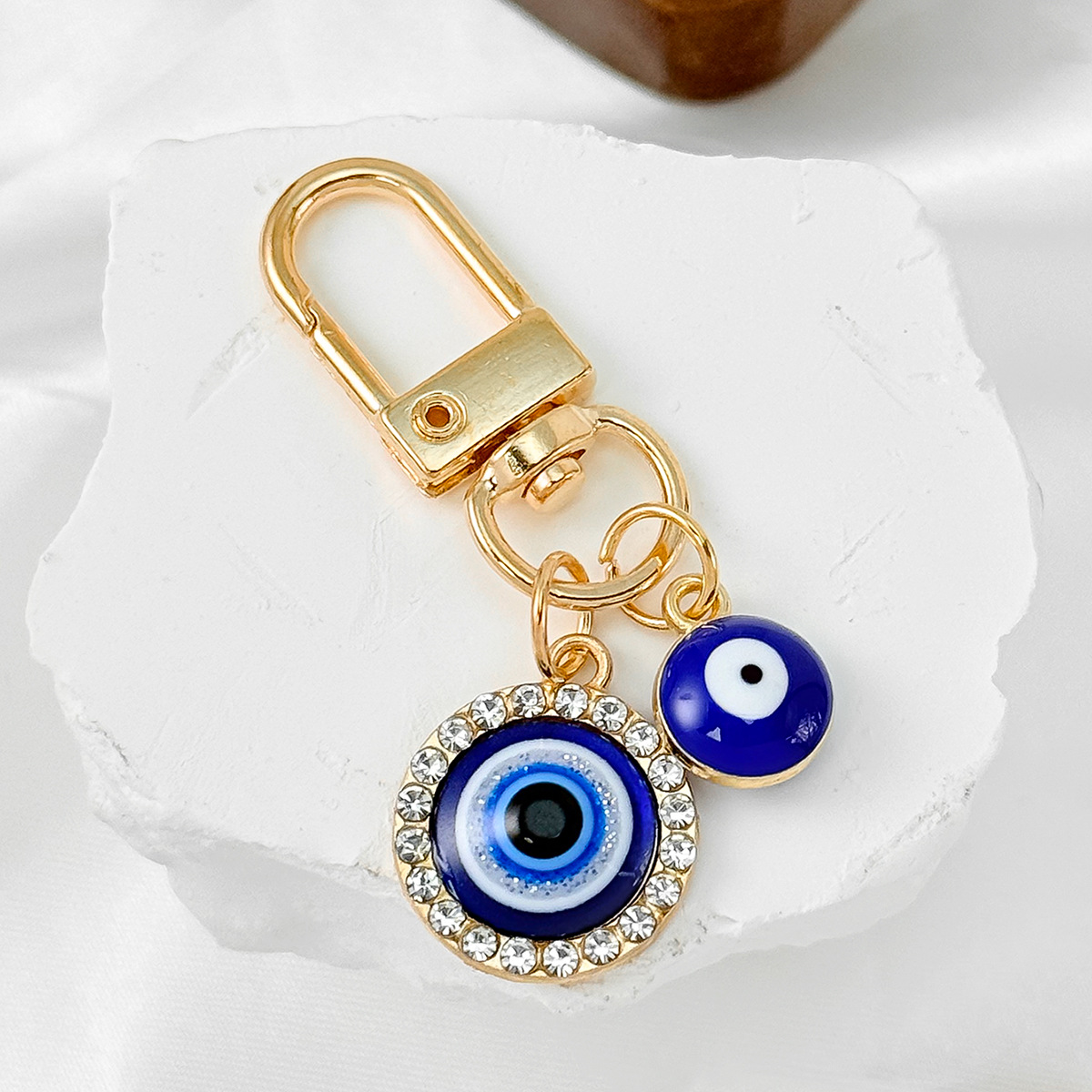 ميدالية مفاتيح معدنية بتصميم ع - مراجعة Men Accessories Evil Eye وسعره